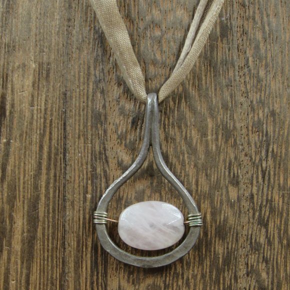 Jewelry - 18" Sterling Silver Tarnished Rose Quartz Stone Pendant Necklace Vintage